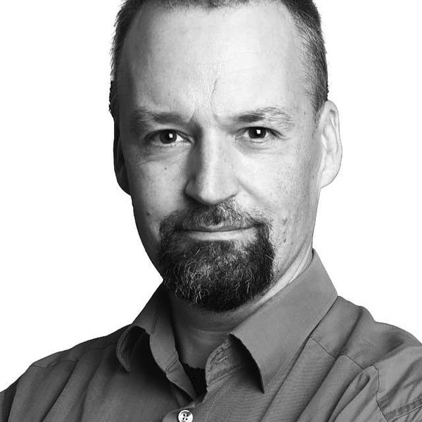 Schwarz-Weiß-Porträt von Henning, Cinematografie bei Frontal-Light