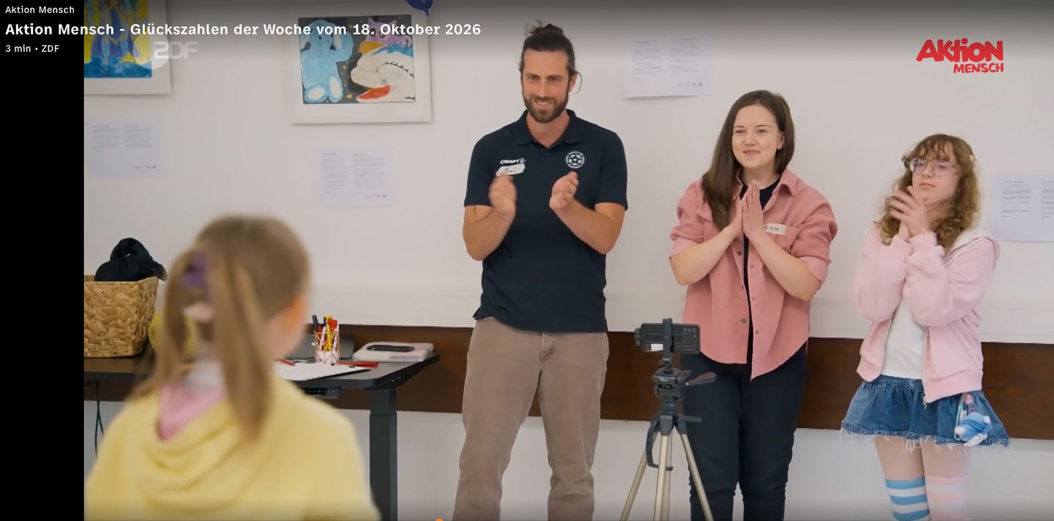 Standbild aus „Aktion Mensch – Glückszahlen der Woche“: Filmworkshop in der Kiez-Werkstatt Erfurt